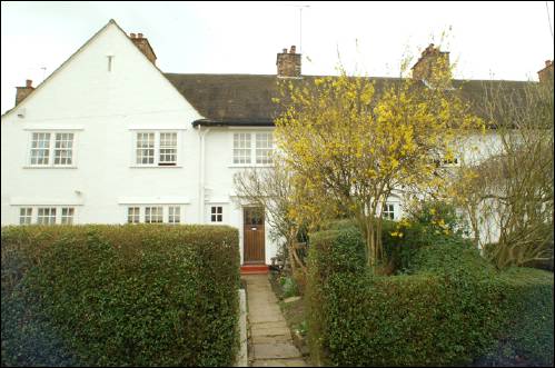 055 Erskine Hill